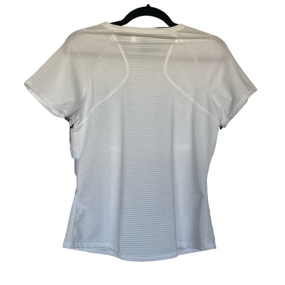 TAIL Opal Top Chalk White Short Sleeve Activewear Women’s Size Medium - Picture 3 of 9